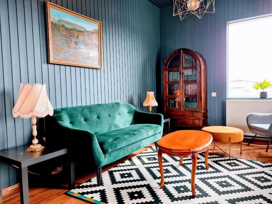 Hlin Guesthouse Varmahlid  Ngoại thất bức ảnh